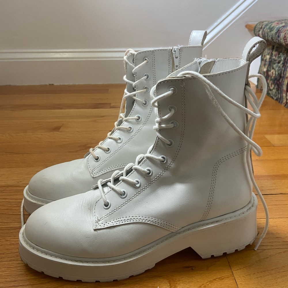 White Steve Madden Size 10